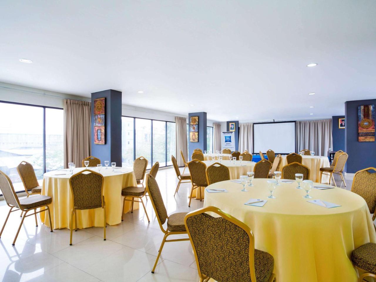 Ibis Budget Jakarta Daan Mogot Exterior photo